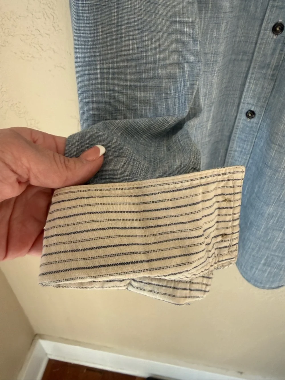 Banana Republic Light‎ Blue Striped Utility Shirt 16-16 1/2. 100% Cotton